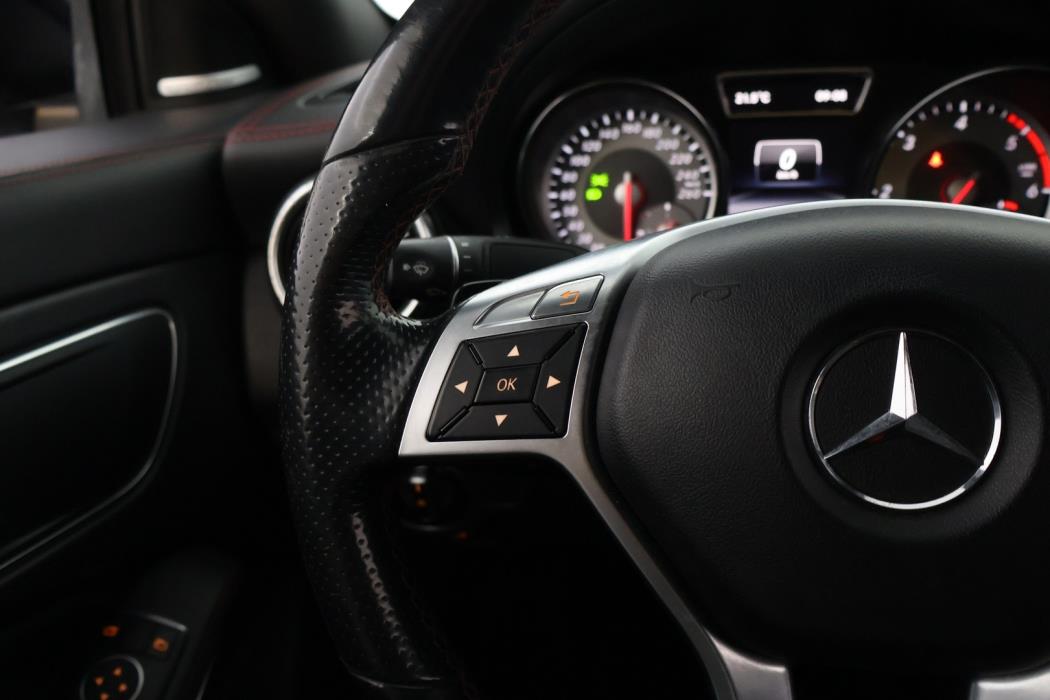 MERCEDES-BENZ CLA 2014