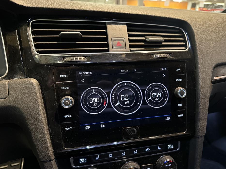 VOLKSWAGEN Golf 2018