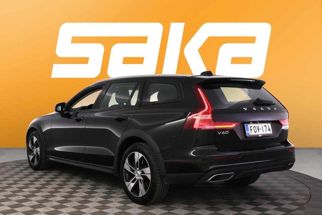 VOLVO V60 Cross Country 2022