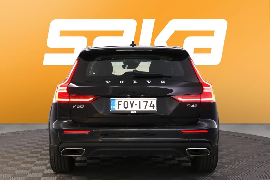 VOLVO V60 Cross Country 2022