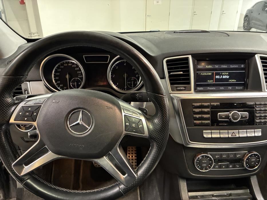 MERCEDES-BENZ ML 2012