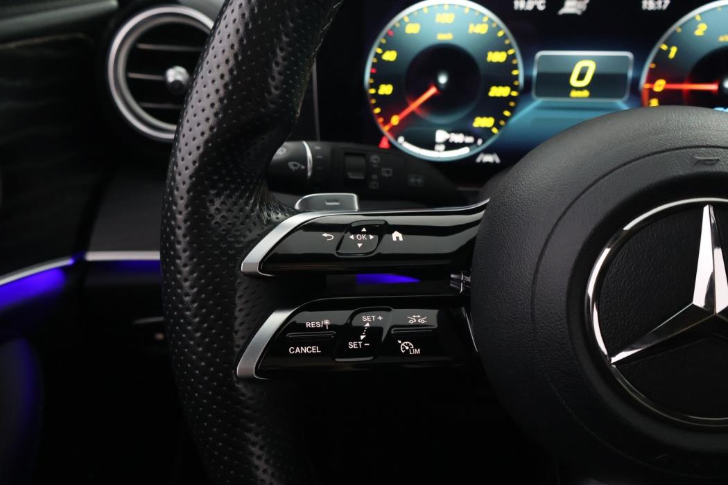 MERCEDES-BENZ E 2021