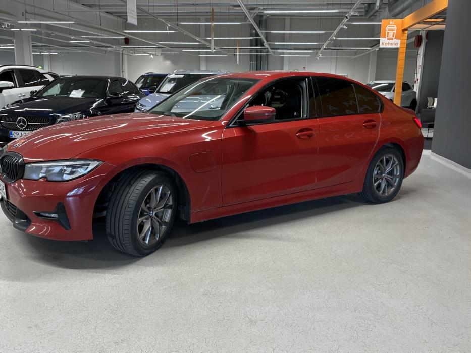 BMW 330 2020