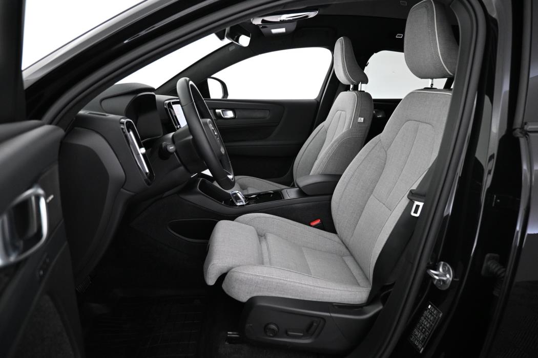 VOLVO C40 2024