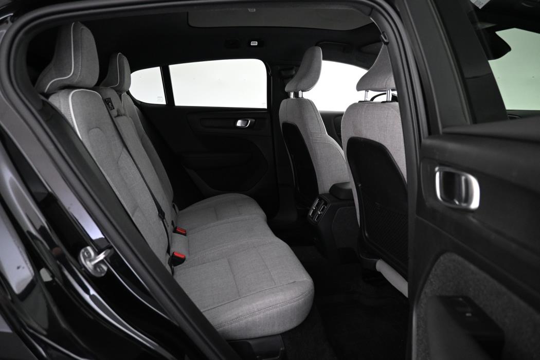 VOLVO C40 2024