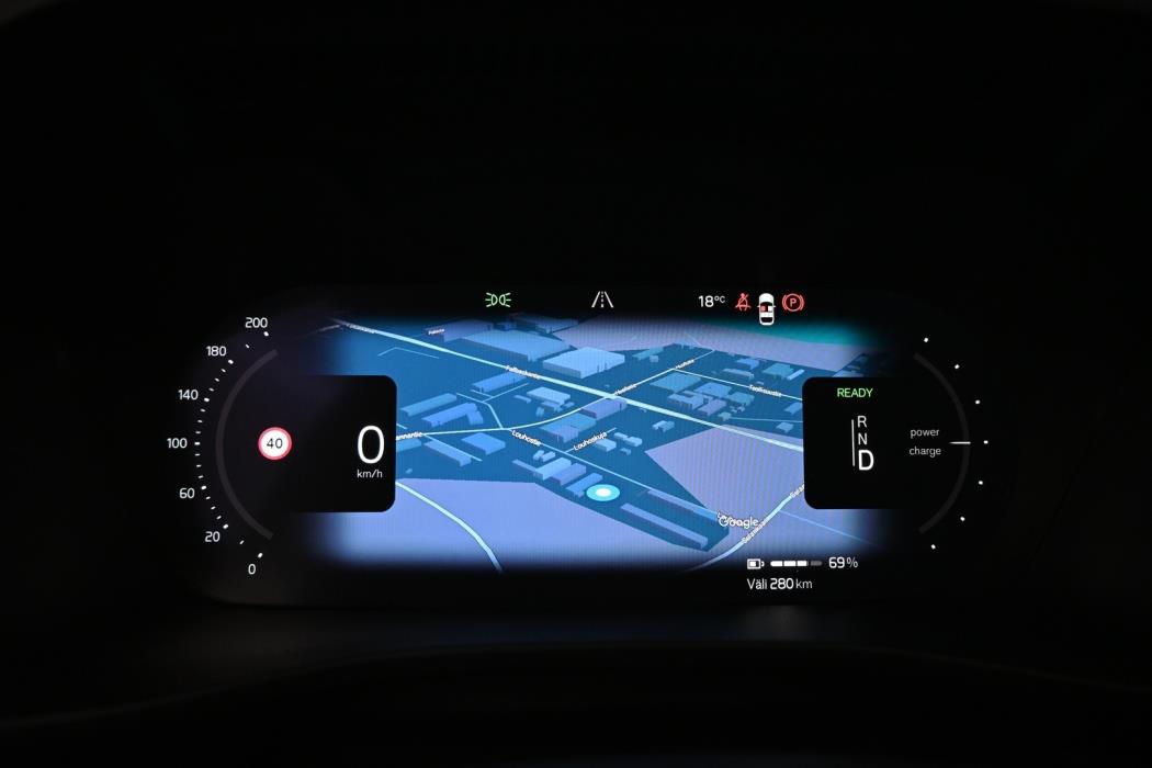 VOLVO C40 2024