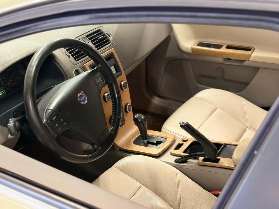 VOLVO V50 2009