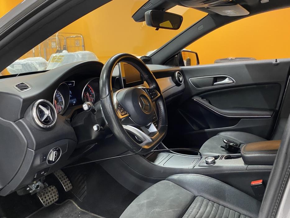MERCEDES-BENZ CLA 2016