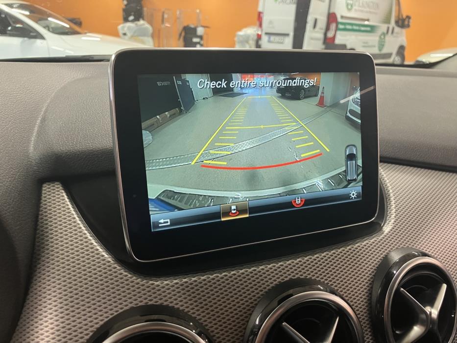 MERCEDES-BENZ B 2015