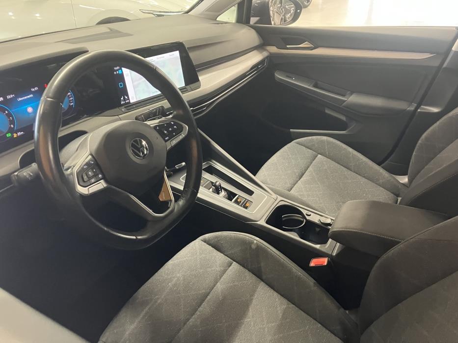 VOLKSWAGEN Golf 2021