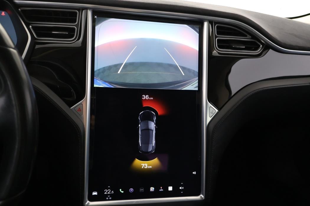 TESLA Model S 2016