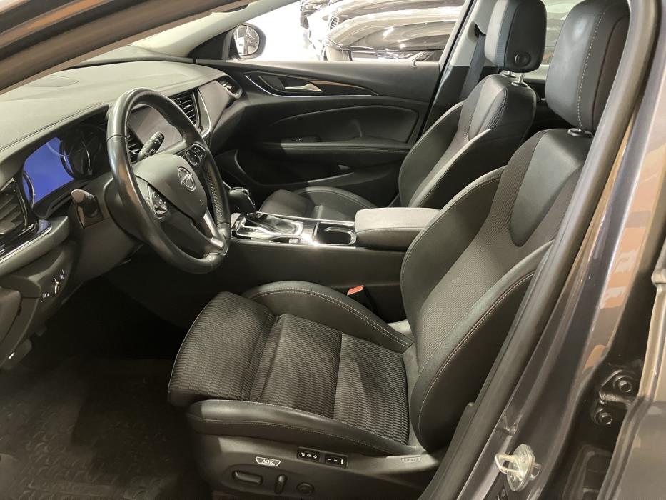OPEL Insignia 2022