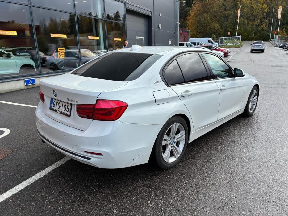 BMW 330 2016
