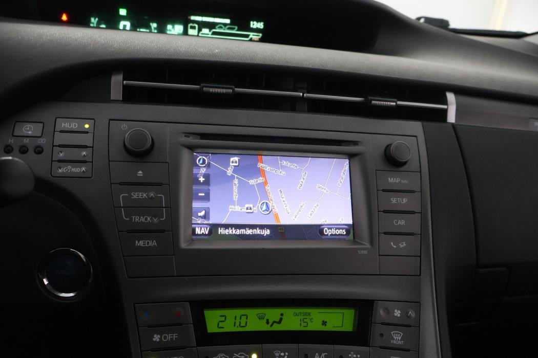 TOYOTA PRIUS PLUG-IN HYBRID 2013