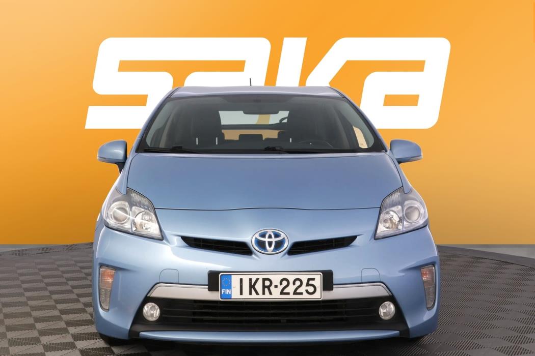 TOYOTA PRIUS PLUG-IN HYBRID 2013