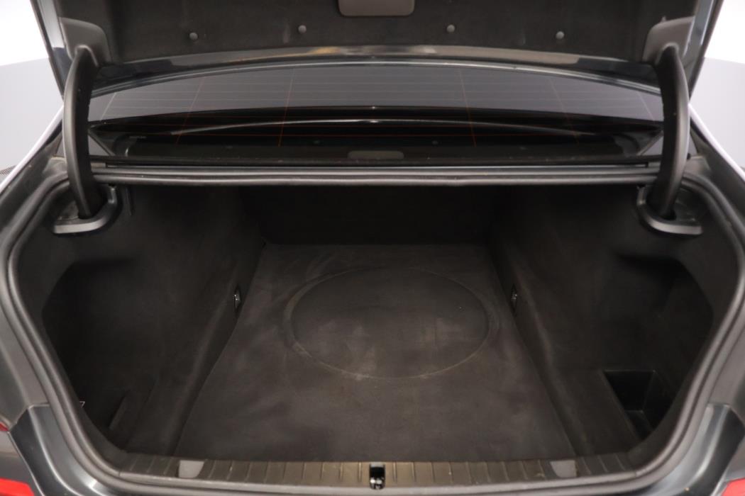 BMW 730 2016