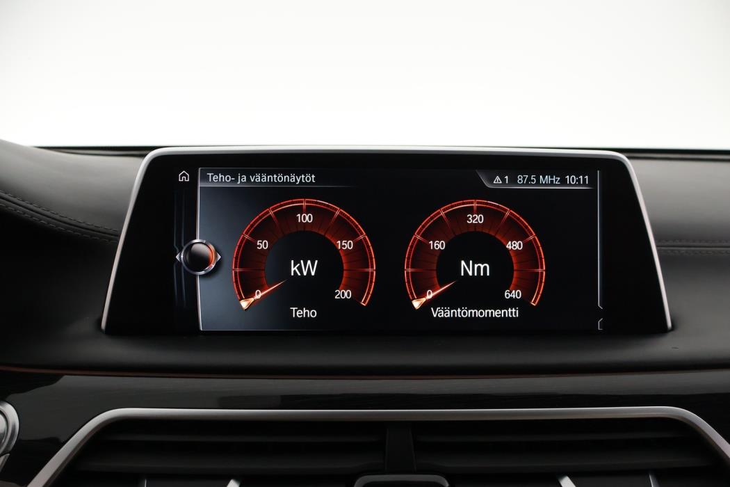 BMW 730 2016