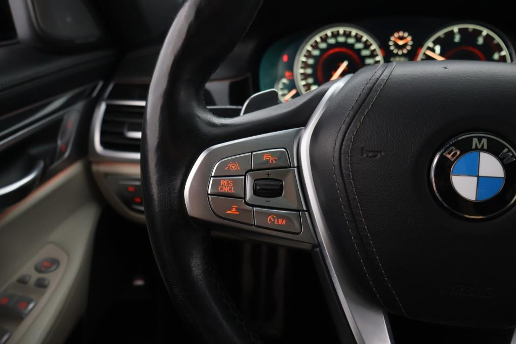BMW 730 2016