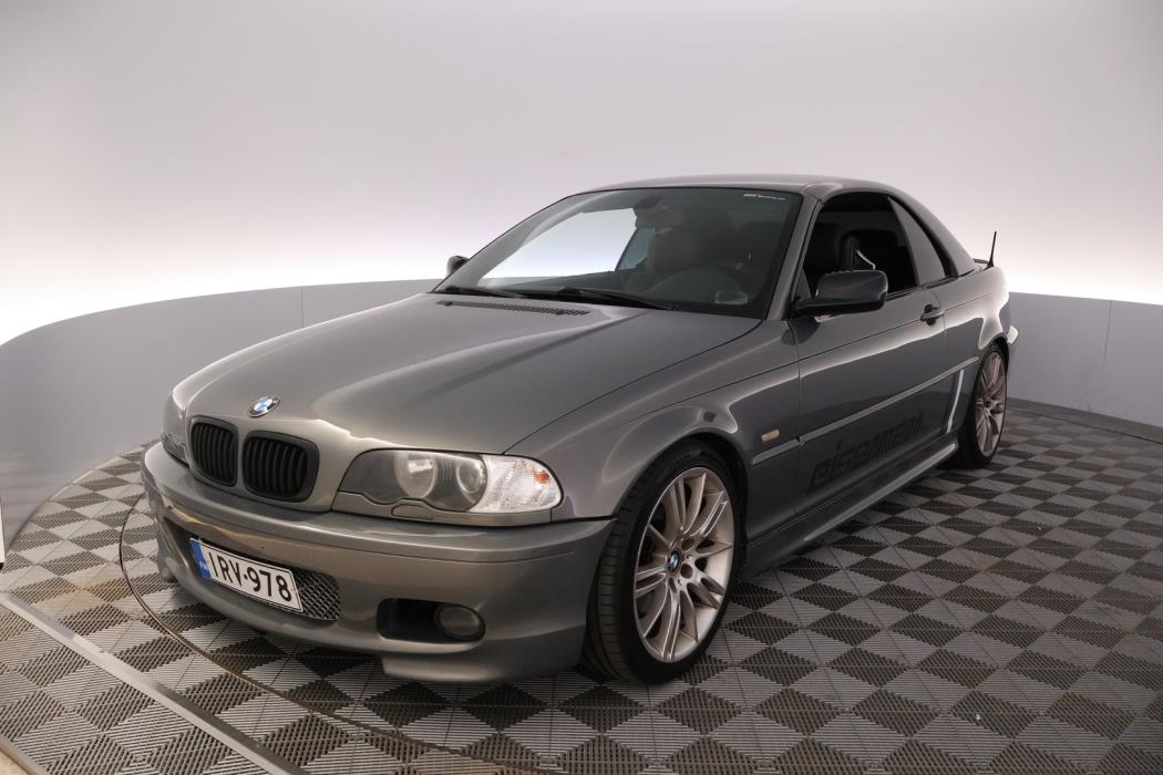 BMW 325 2002