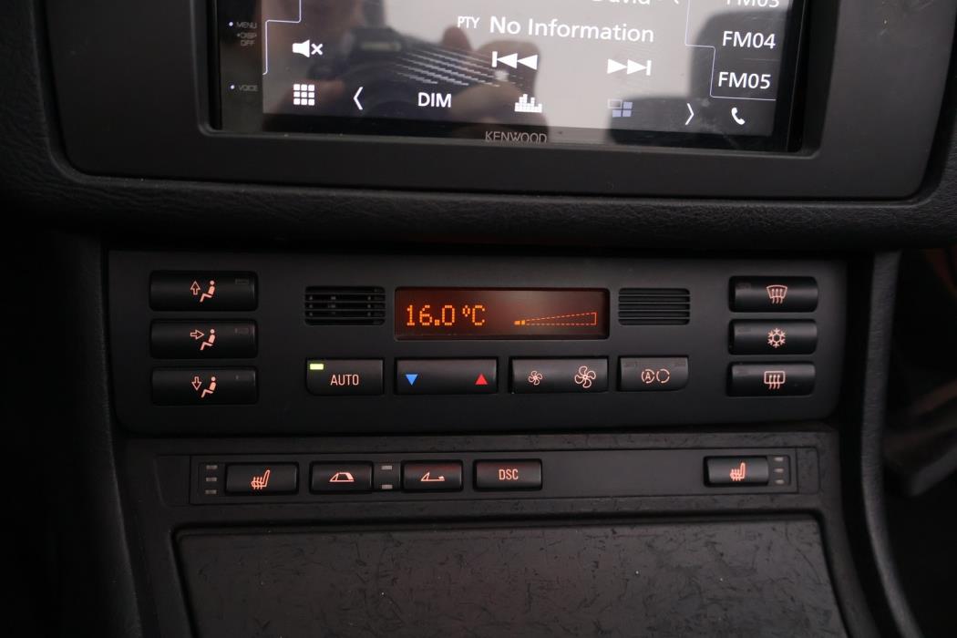 BMW 325 2002