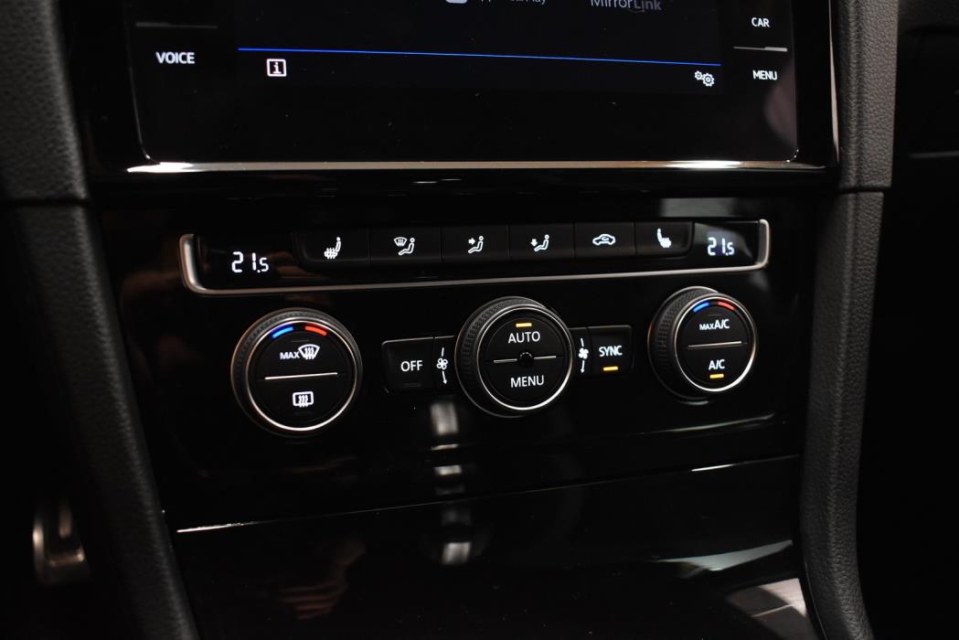 VOLKSWAGEN Golf 2019