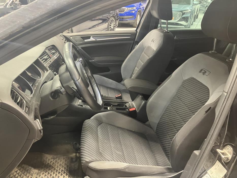 VOLKSWAGEN Golf 2019
