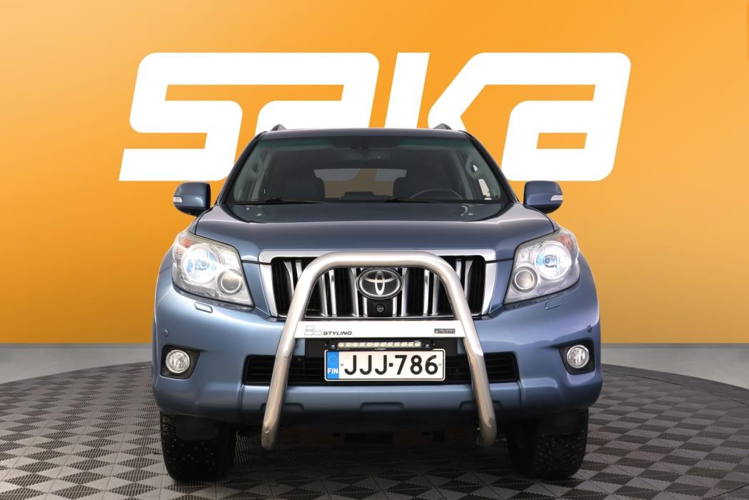 TOYOTA Land Cruiser 2012