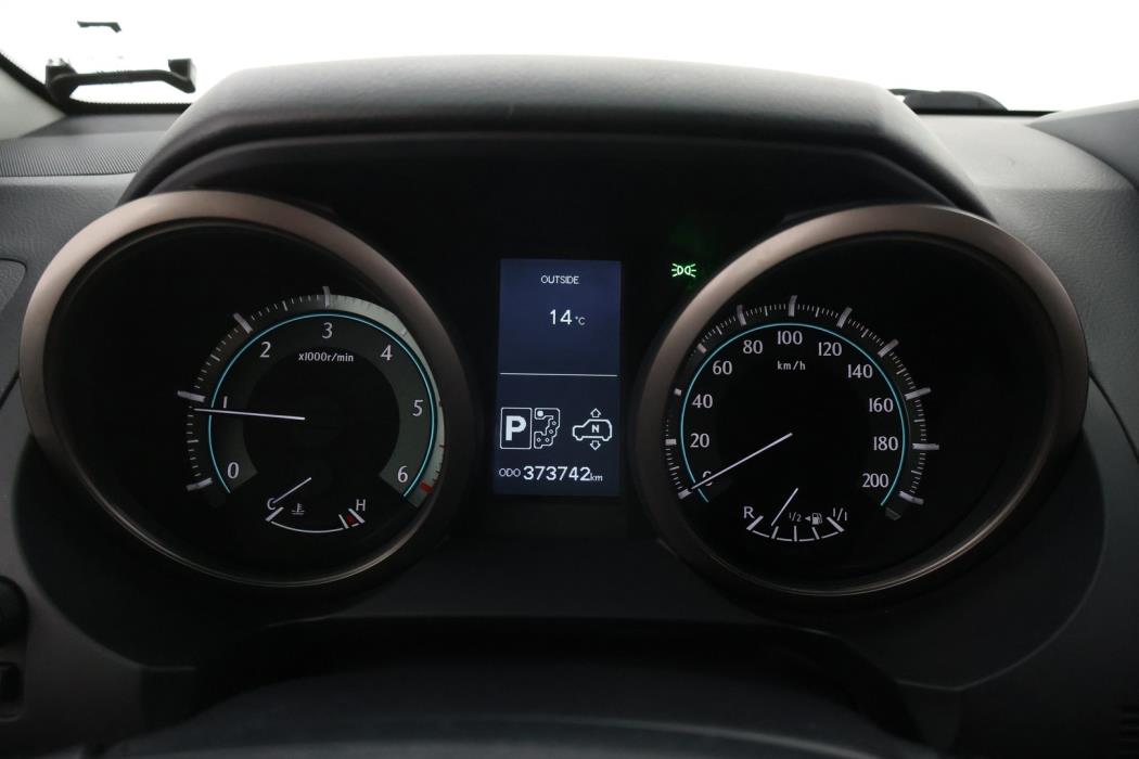 TOYOTA Land Cruiser 2012