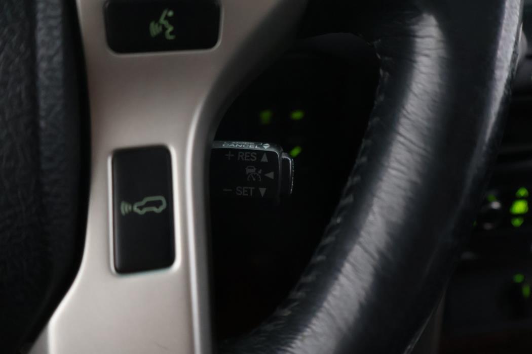 TOYOTA Land Cruiser 2012