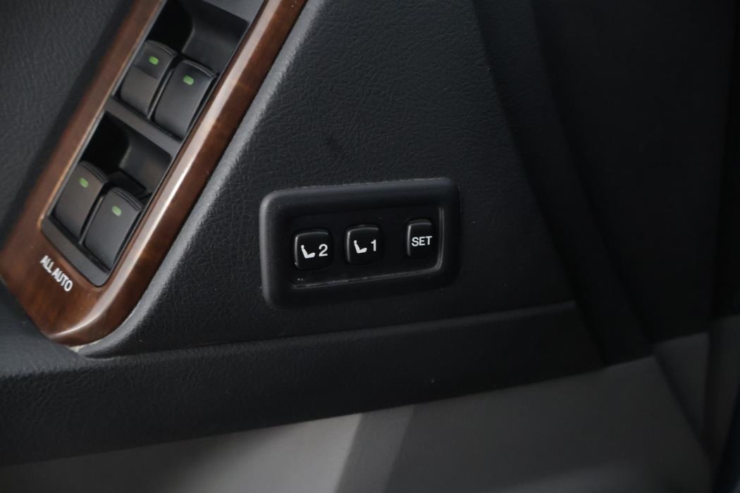 TOYOTA Land Cruiser 2012