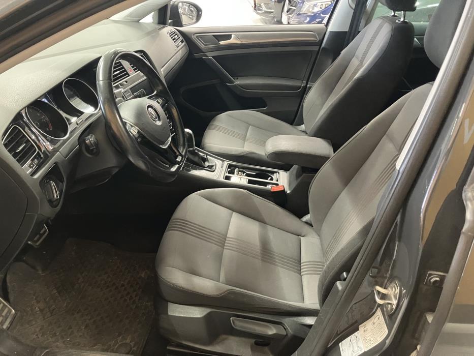 VOLKSWAGEN Golf 2017
