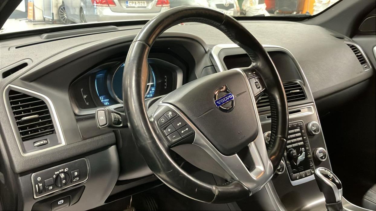VOLVO XC60 2015