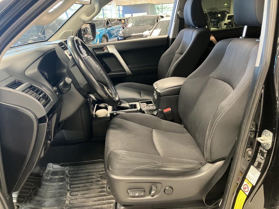 TOYOTA Land Cruiser 2018