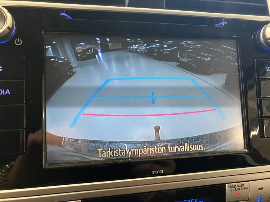 TOYOTA Land Cruiser 2018