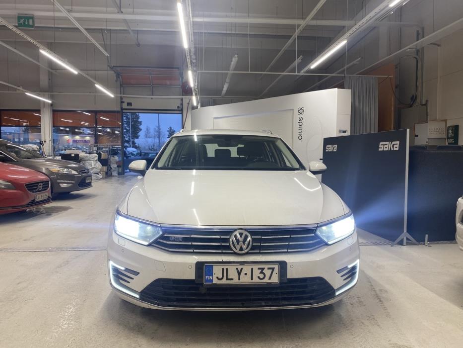 VOLKSWAGEN Passat 2018