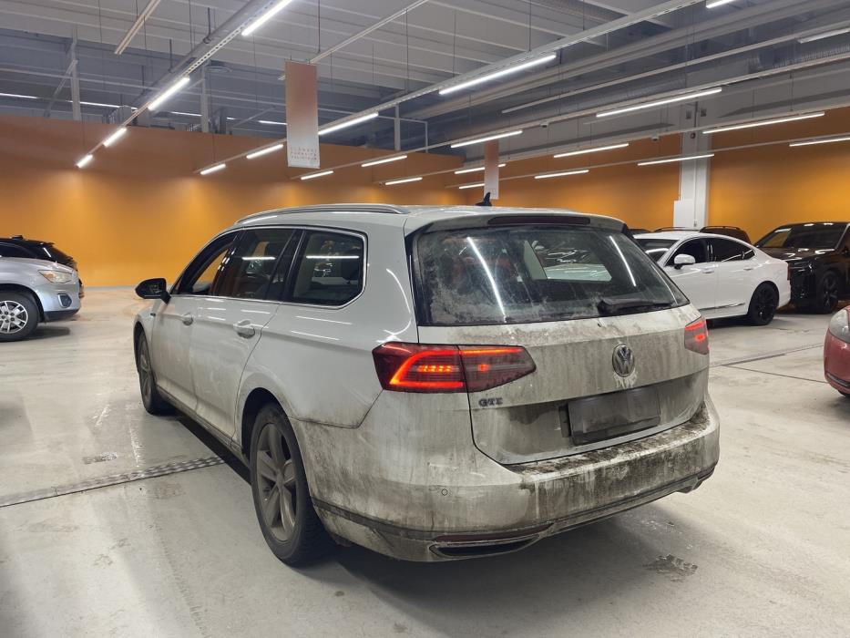 VOLKSWAGEN Passat 2018