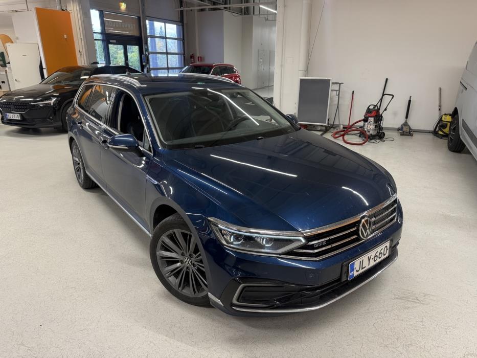 VOLKSWAGEN Passat 2021