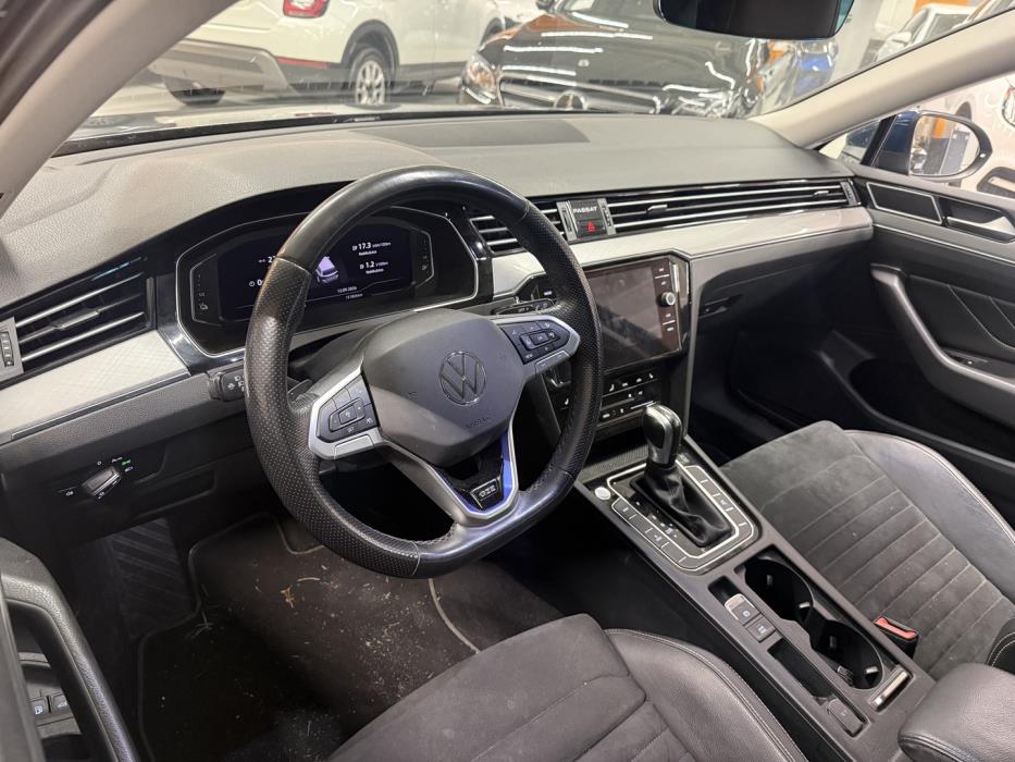 VOLKSWAGEN Passat 2021
