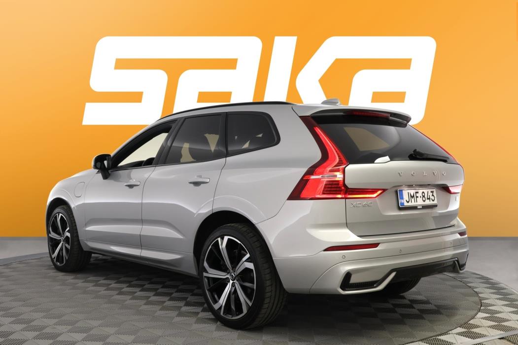 VOLVO XC60 2022