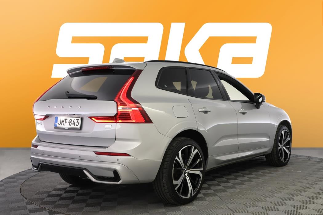 VOLVO XC60 2022