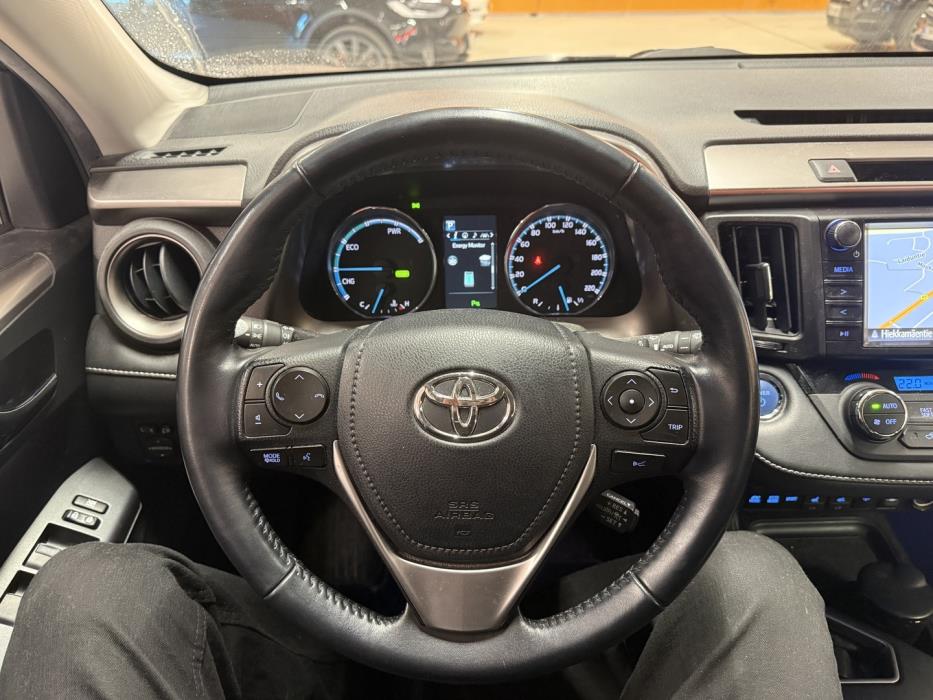 TOYOTA RAV4 2017