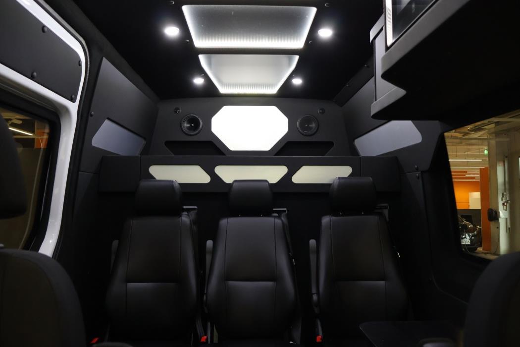MERCEDES-BENZ Sprinter 2024
