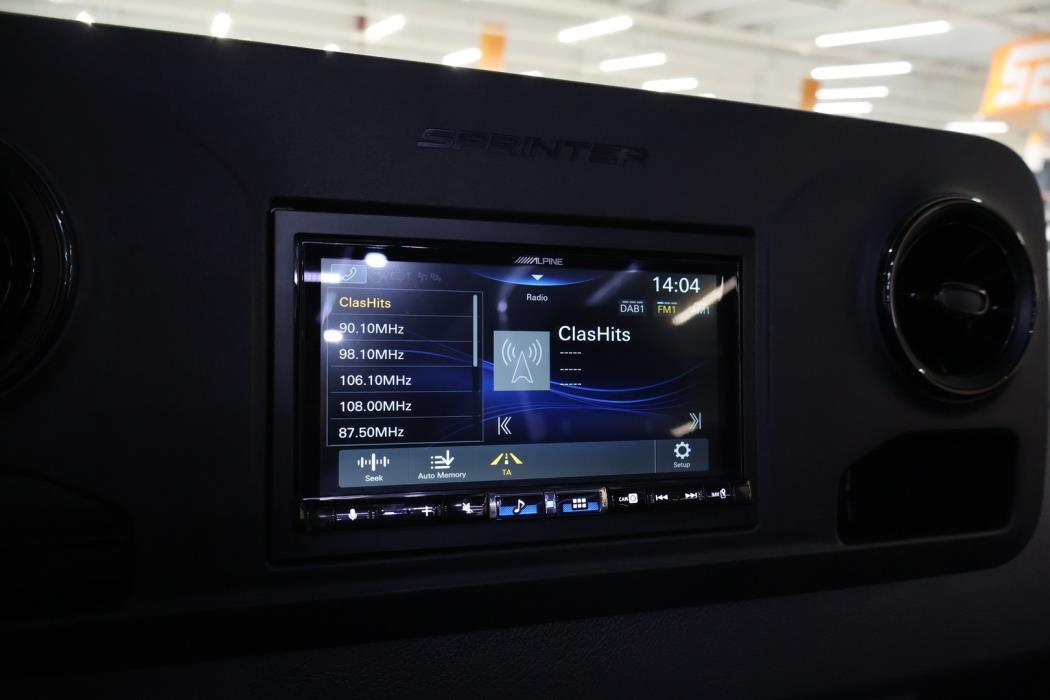 MERCEDES-BENZ Sprinter 2024