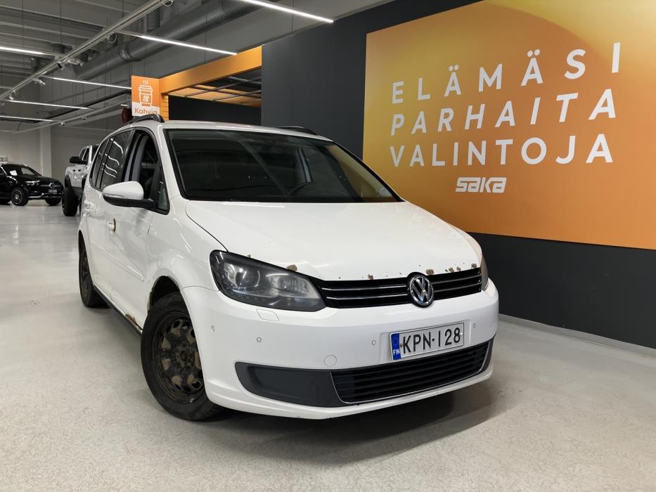 VOLKSWAGEN Touran 2011