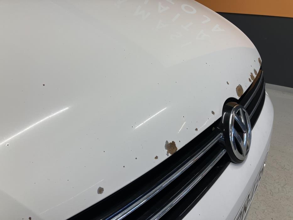 VOLKSWAGEN Touran 2011
