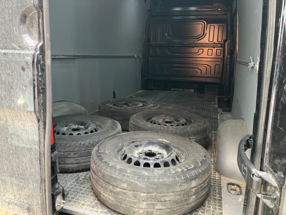 VOLKSWAGEN Crafter 2023