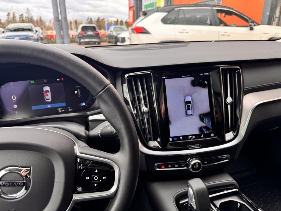 VOLVO V60 2023