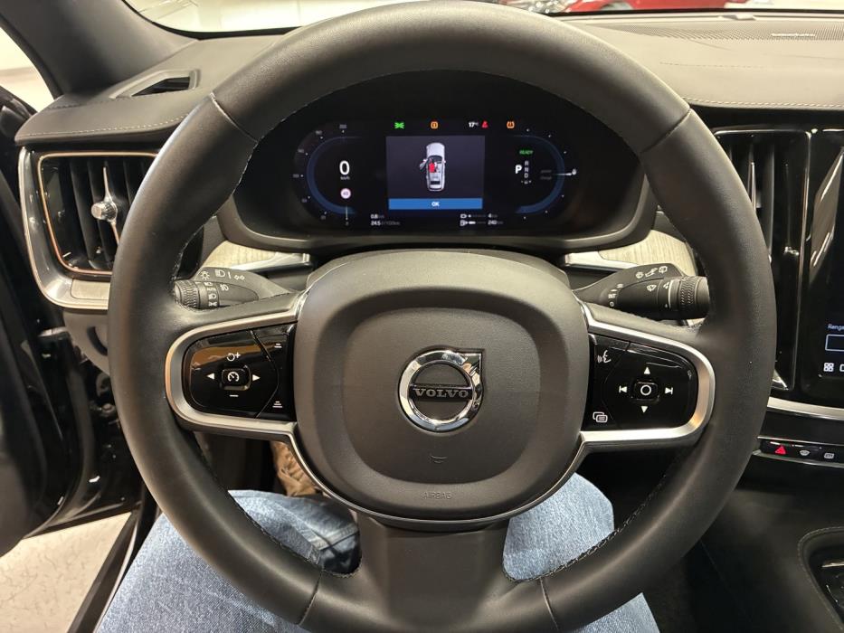 VOLVO V60 2023