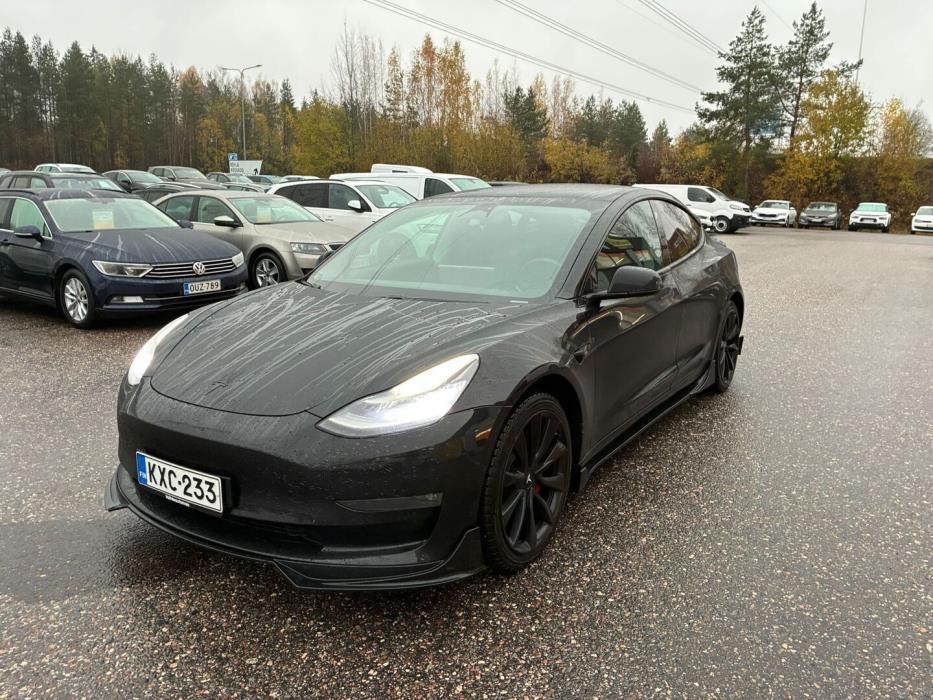 TESLA Model 3 2020