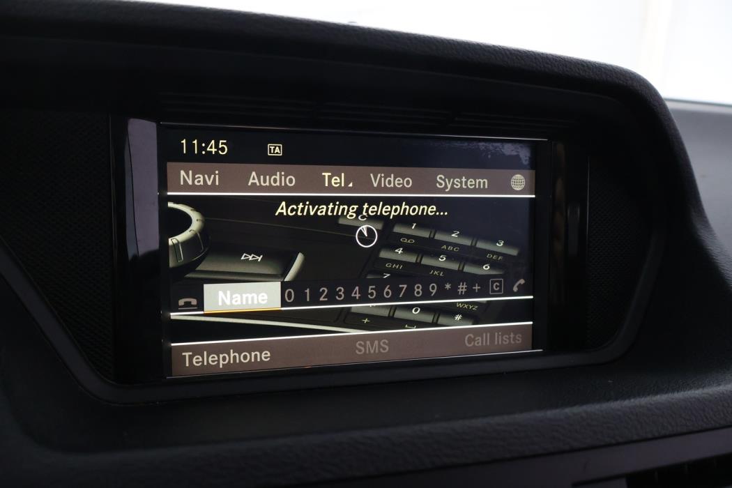 MERCEDES-BENZ E 2012